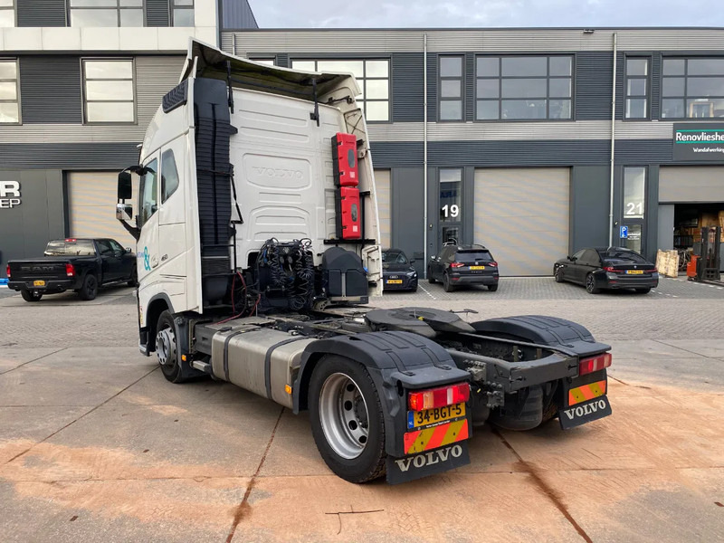 Volvo FH 13.460 Globetrotter / Mega / Retarder / 2x Tank / Full Air - Cabeza tractora: foto 4 Volvo FH 13.460 Globetrotter / Mega / Retarder / 2x Tank / Full Air - Cabeza tractora: foto 4