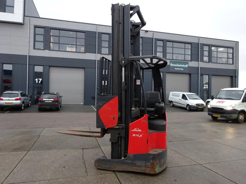 Linde R16X / 1600 kg / Reachtruck / Only for parts! - Retráctil: foto 5 Linde R16X / 1600 kg / Reachtruck / Only for parts! - Retráctil: foto 5