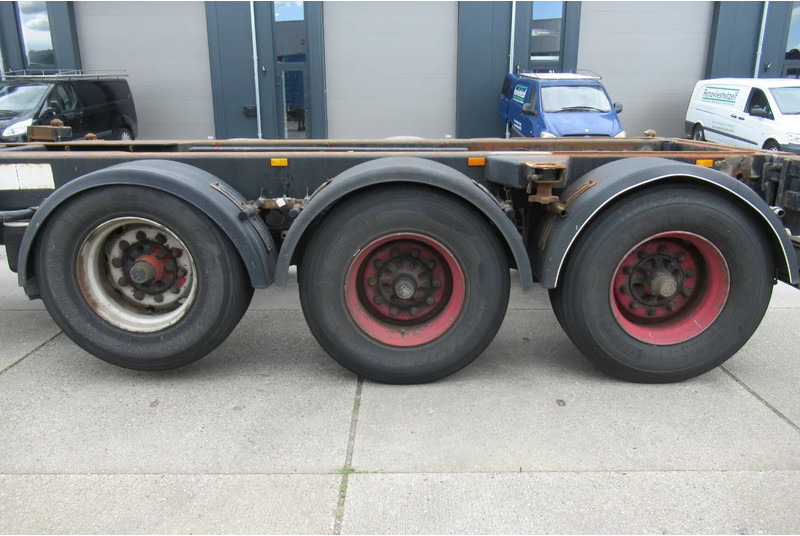 Renders Container Chassis / Extendable on rear / BPW + drum - Semirremolque portacontenedore/ Intercambiable: foto 5 Renders Container Chassis / Extendable on rear / BPW + drum - Semirremolque portacontenedore/ Intercambiable: foto 5
