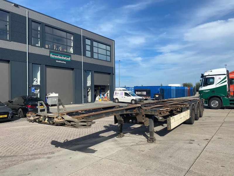 Schmitz Cargobull SCF 24 Chassis / SAF + Disc / 2x Extendable / Lift Axle - Semirremolque portacontenedore/ Intercambiable: foto 4 Schmitz Cargobull SCF 24 Chassis / SAF + Disc / 2x Extendable / Lift Axle - Semirremolque portacontenedore/ Intercambiable: foto 4