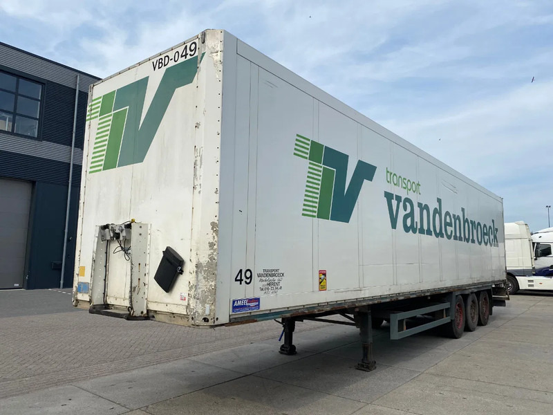 Schmitz Cargobull SKO27 / Closed Box / SAF + Disc - Semirremolque caja cerrada: foto 4 Schmitz Cargobull SKO27 / Closed Box / SAF + Disc - Semirremolque caja cerrada: foto 4