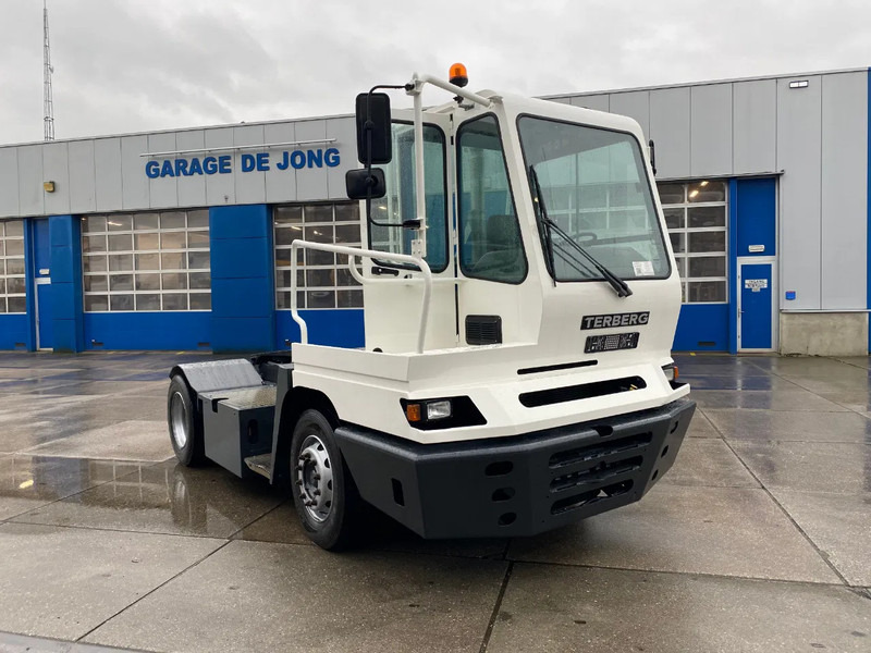 Terberg YT 182 4x2 / Terminal Tractor - Tractor industrial: foto 3 Terberg YT 182 4x2 / Terminal Tractor - Tractor industrial: foto 3