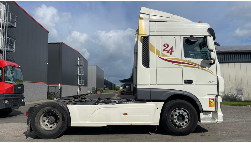 DAF XF 530 Retarder+ Kipperhydrauliek+ koelkast - Cabeza tractora: foto 4 DAF XF 530 Retarder+ Kipperhydrauliek+ koelkast - Cabeza tractora: foto 4