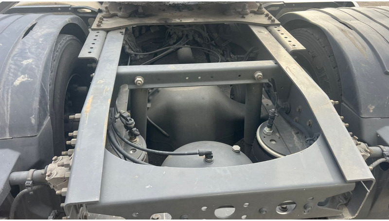 Cabeza tractora Renault T480: foto 9