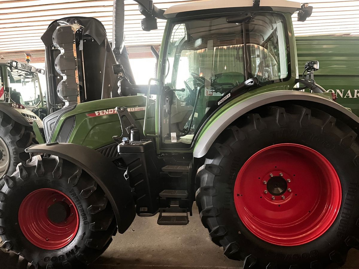 Fendt 313 Vario Profi+ - Tractor: foto 2 Fendt 313 Vario Profi+ - Tractor: foto 2