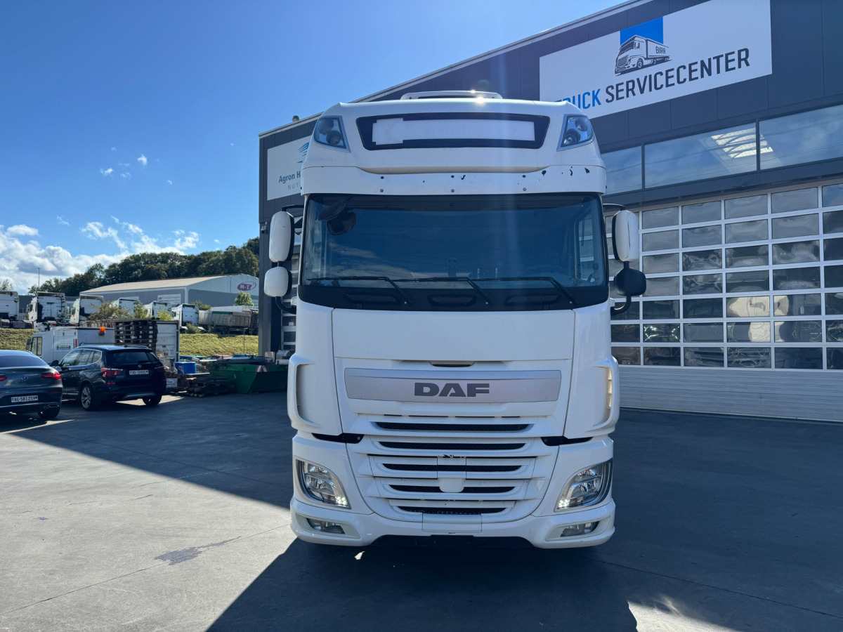 DAF XF460 4x2 - Cabeza tractora: foto 2 DAF XF460 4x2 - Cabeza tractora: foto 2