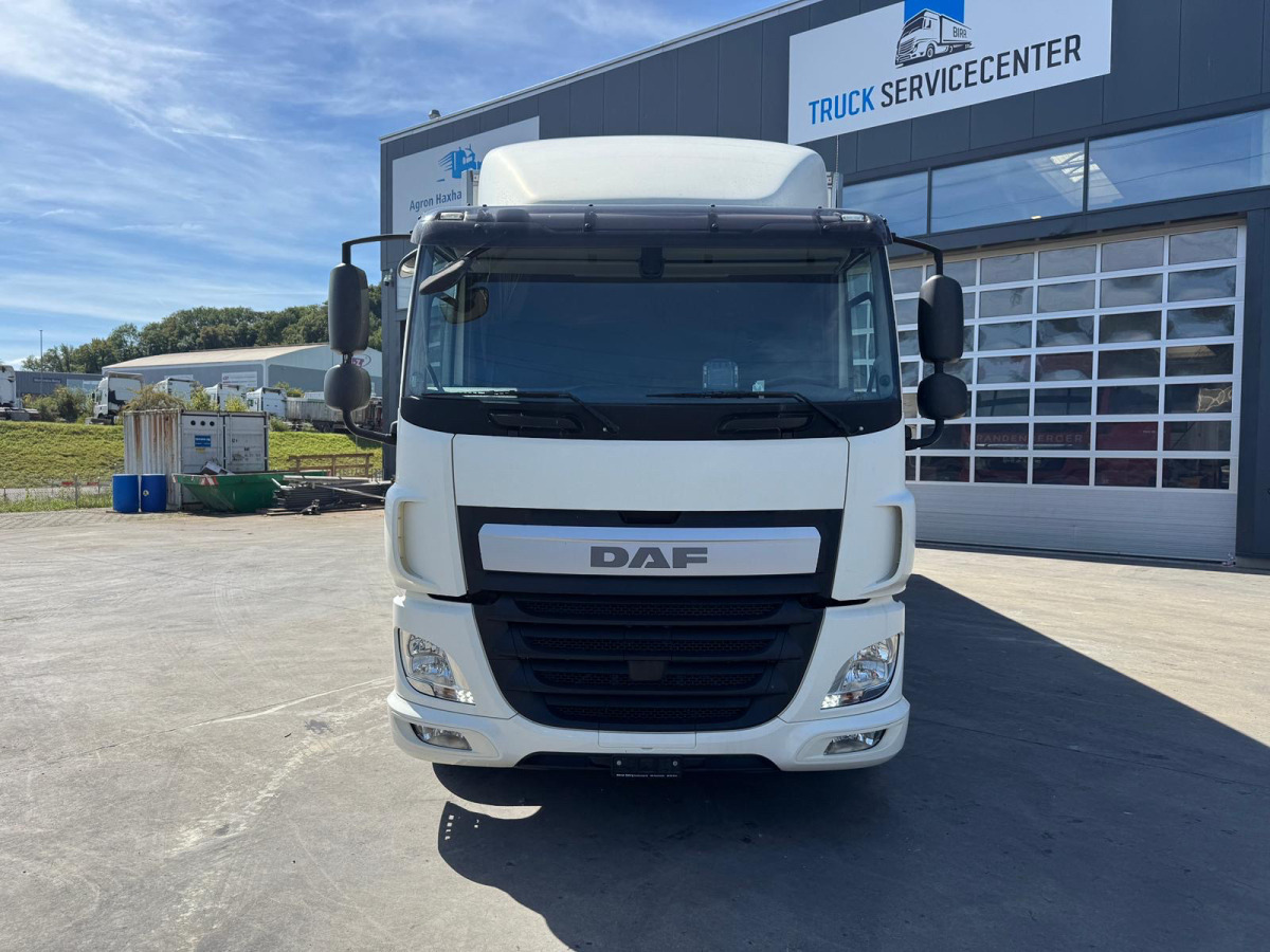 DAF CF370 6x2 Retarder Carrier 850 - Camión frigorífico: foto 2 DAF CF370 6x2 Retarder Carrier 850 - Camión frigorífico: foto 2