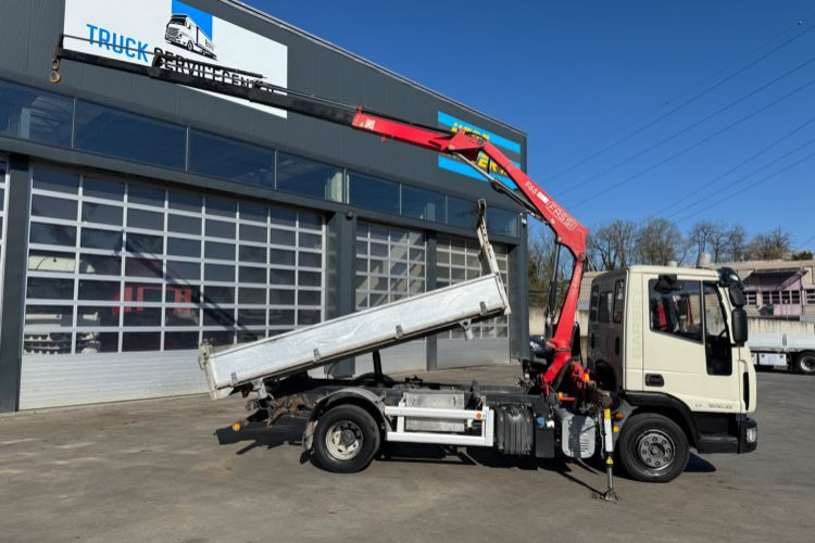 Iveco 120EL22 Fassi 65 Kipper - Camión volquete, Camión grúa: foto 4 Iveco 120EL22 Fassi 65 Kipper - Camión volquete, Camión grúa: foto 4