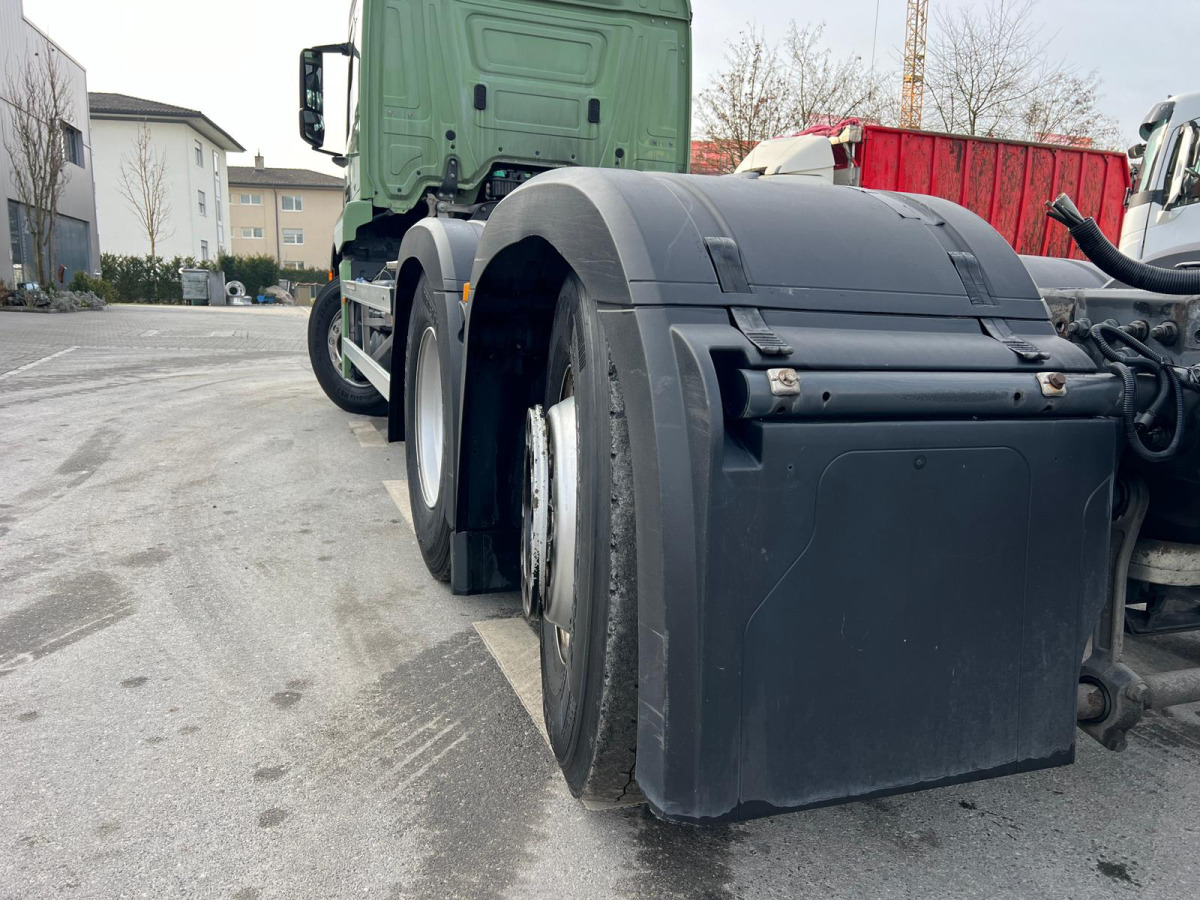 Arrendamiento de MERCEDES Actros 2543 6x2 MERCEDES Actros 2543 6x2: foto 9