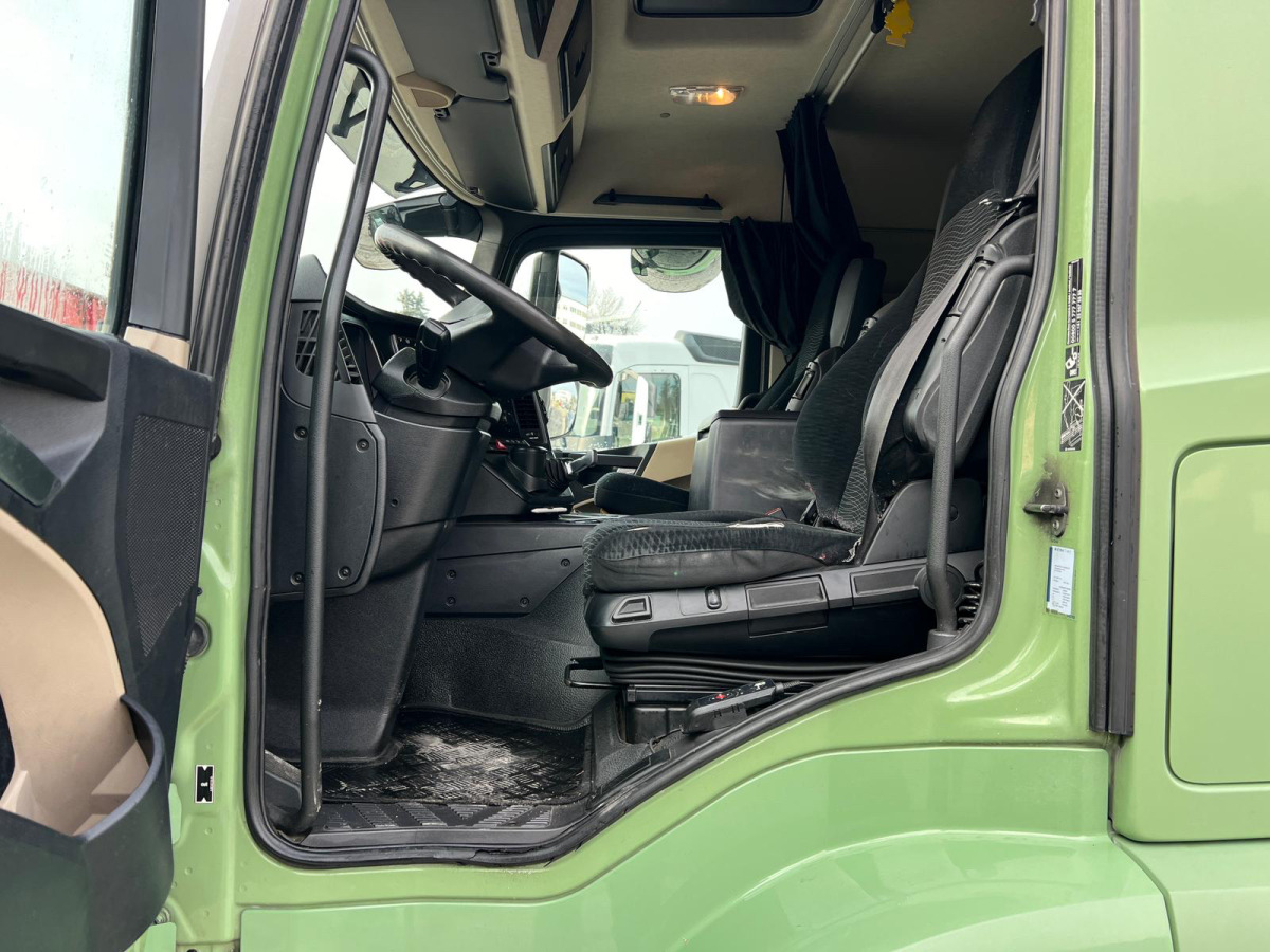 Arrendamiento de MERCEDES Actros 2543 6x2 MERCEDES Actros 2543 6x2: foto 11