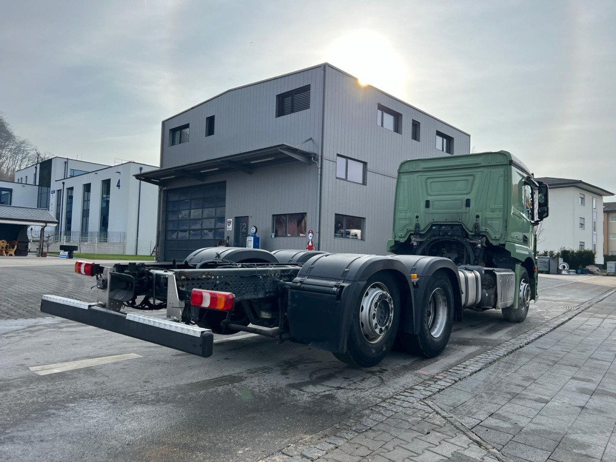 Arrendamiento de MERCEDES Actros 2543 6x2 MERCEDES Actros 2543 6x2: foto 6