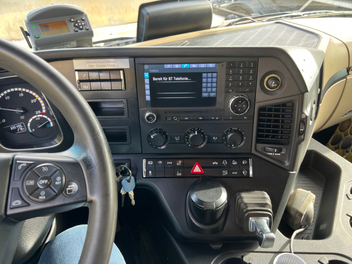 Arrendamiento de MERCEDES Actros 2543 6x2 MERCEDES Actros 2543 6x2: foto 14