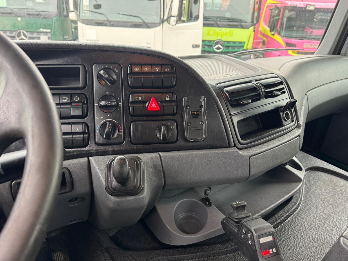 Camión multibasculante MERCEDES Actros 3248 Hiabt 26T AHK: foto 12