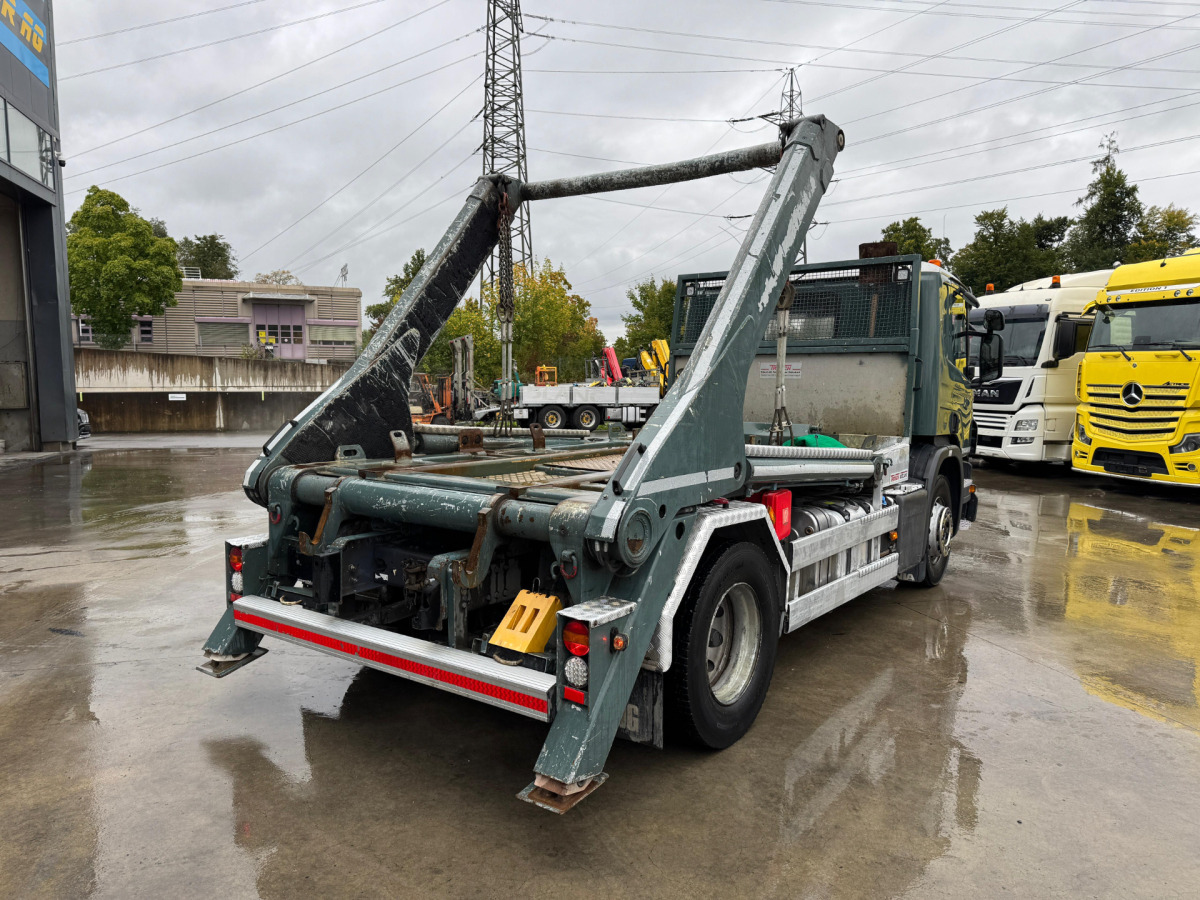SCANIA P320 4x2 Trösch - Camión portacontenedor de cadenas: foto 5 SCANIA P320 4x2 Trösch - Camión portacontenedor de cadenas: foto 5