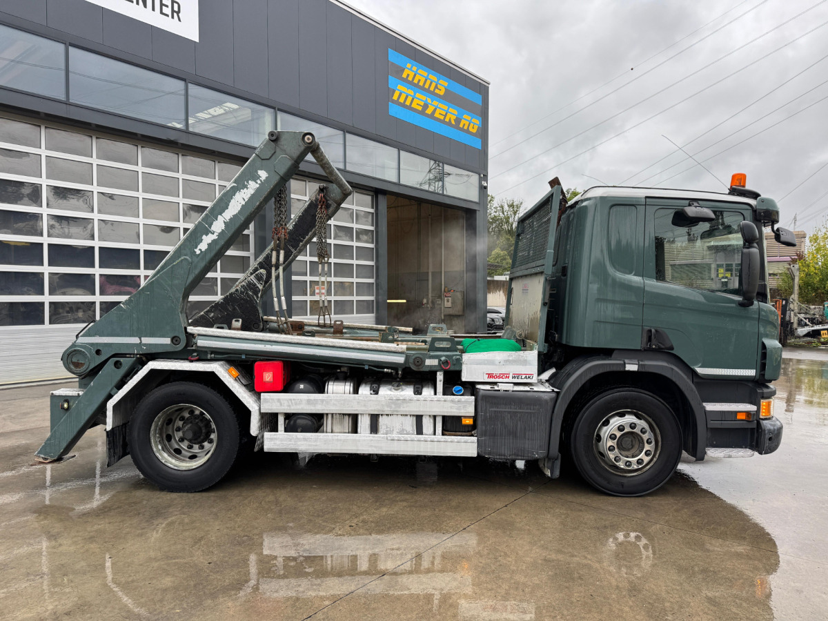 SCANIA P320 4x2 Trösch - Camión portacontenedor de cadenas: foto 4 SCANIA P320 4x2 Trösch - Camión portacontenedor de cadenas: foto 4