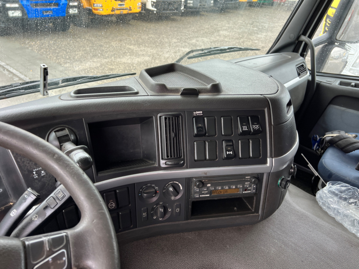 Arrendamiento de VOLVO FM-400 4x2 PK15500 VOLVO FM-400 4x2 PK15500: foto 16