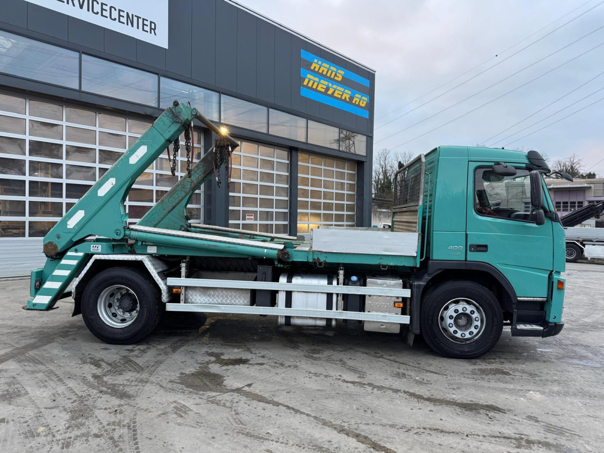 VOLVO FM-400 4x2 UT GIGANT 18T - Camión portacontenedor de cadenas: foto 4 VOLVO FM-400 4x2 UT GIGANT 18T - Camión portacontenedor de cadenas: foto 4