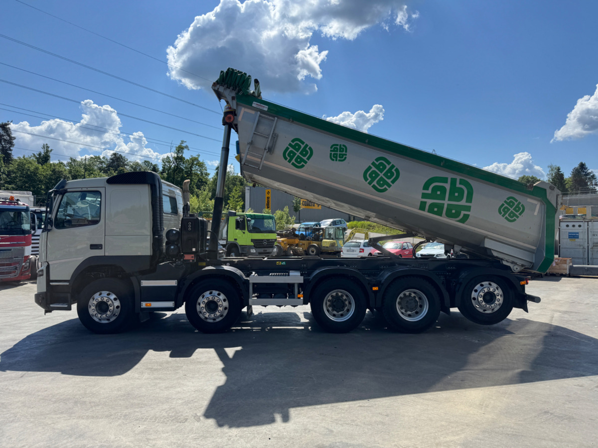 VOLVO FMX-460 10x4 Rückwärtskipper - Camión volquete: foto 2 VOLVO FMX-460 10x4 Rückwärtskipper - Camión volquete: foto 2