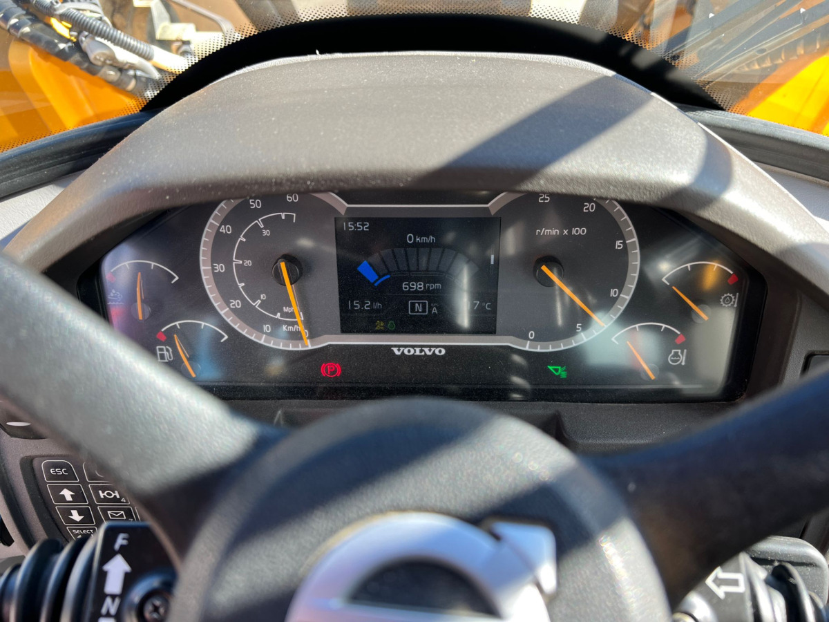 Cargadora de ruedas VOLVO L180H: foto 10