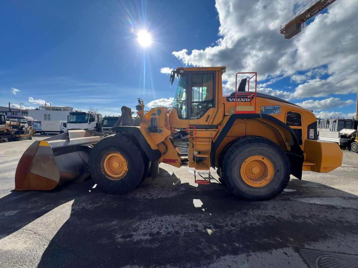 Cargadora de ruedas VOLVO L180H: foto 13