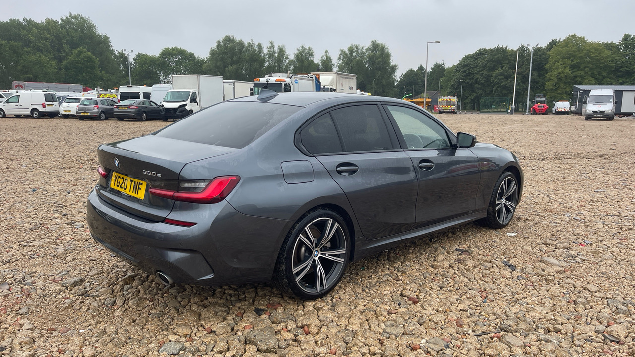 BMW 330e M - Berlina: foto 4 BMW 330e M - Berlina: foto 4