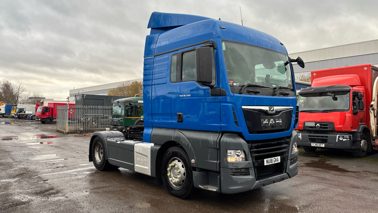 MAN TGX 18.420 - Cabeza tractora: foto 1 MAN TGX 18.420 - Cabeza tractora: foto 1