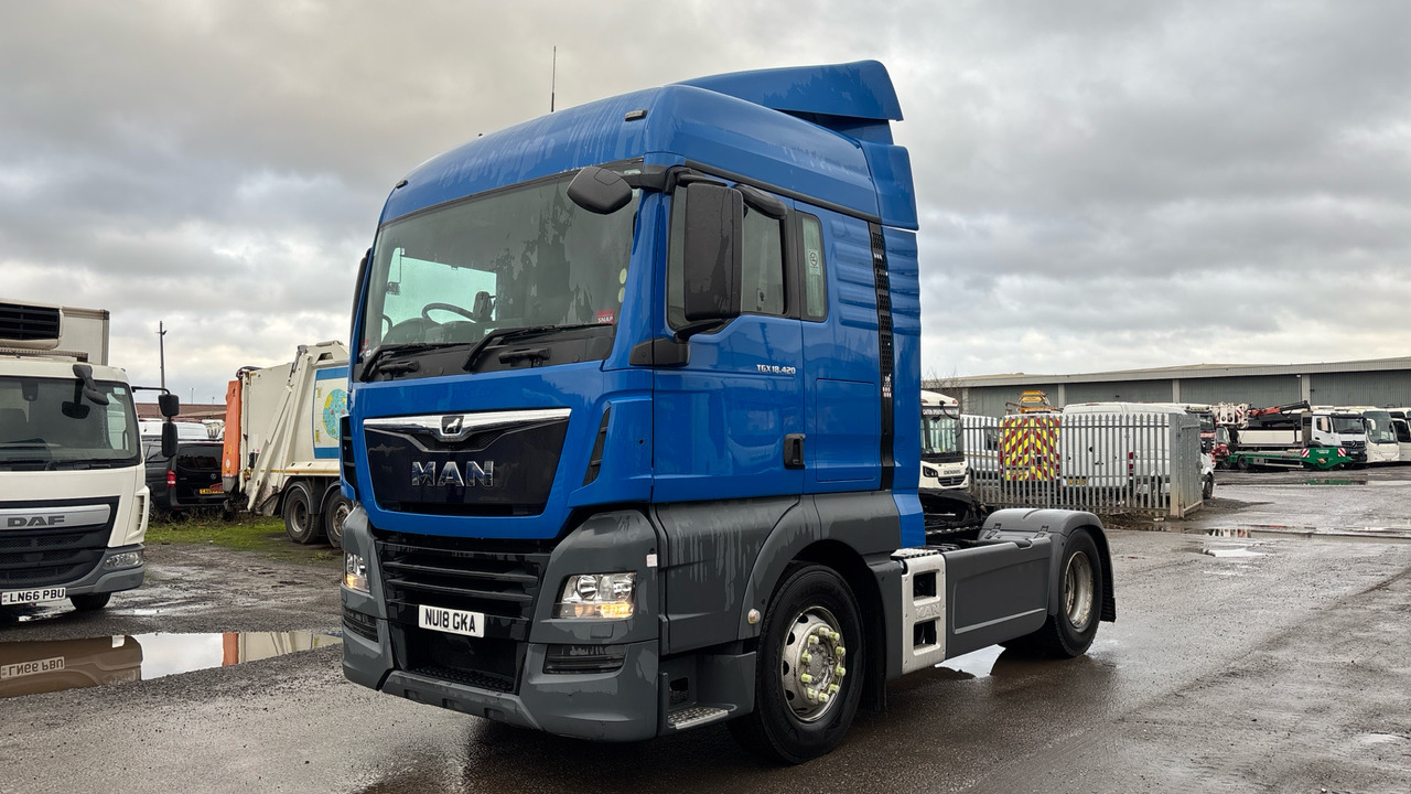 MAN TGX 18.420 - Cabeza tractora: foto 2 MAN TGX 18.420 - Cabeza tractora: foto 2