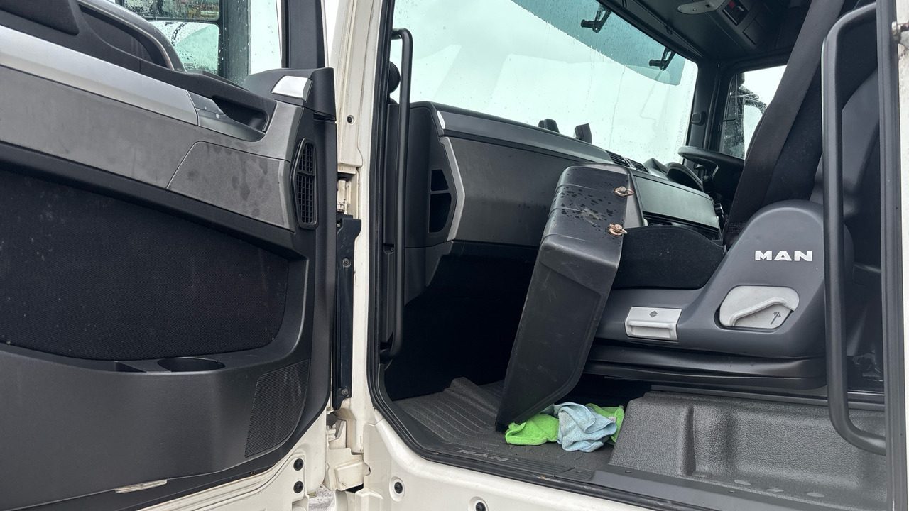 Cabeza tractora MAN TGX 26.440: foto 10