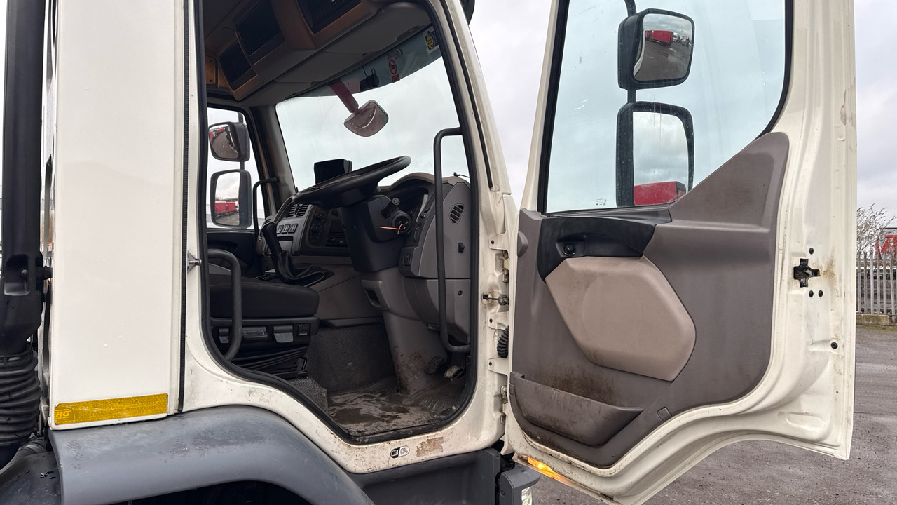 DAF LF 260 - Construcción de carreteras: foto 5 DAF LF 260 - Construcción de carreteras: foto 5