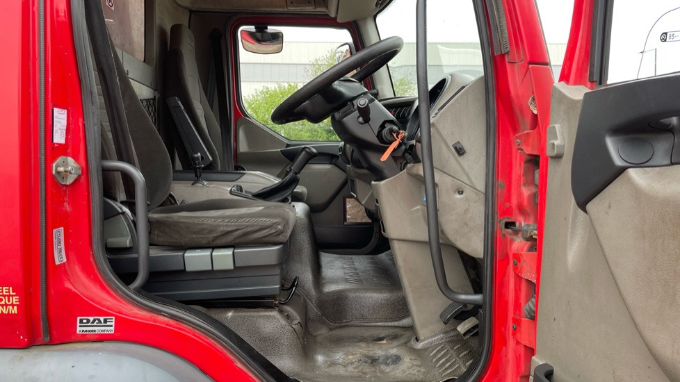 DAF LF 45.140 7.5 TONNE - Camión caja cerrada: foto 5 DAF LF 45.140 7.5 TONNE - Camión caja cerrada: foto 5