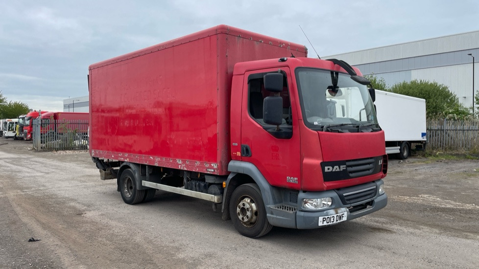 DAF LF 45.140 7.5 TONNE - Camión caja cerrada: foto 1 DAF LF 45.140 7.5 TONNE - Camión caja cerrada: foto 1