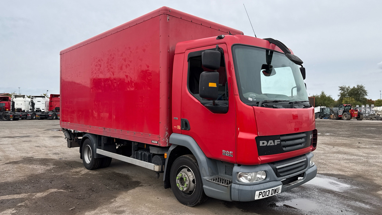 DAF LF 45.140 - Camión caja cerrada: foto 1 DAF LF 45.140 - Camión caja cerrada: foto 1