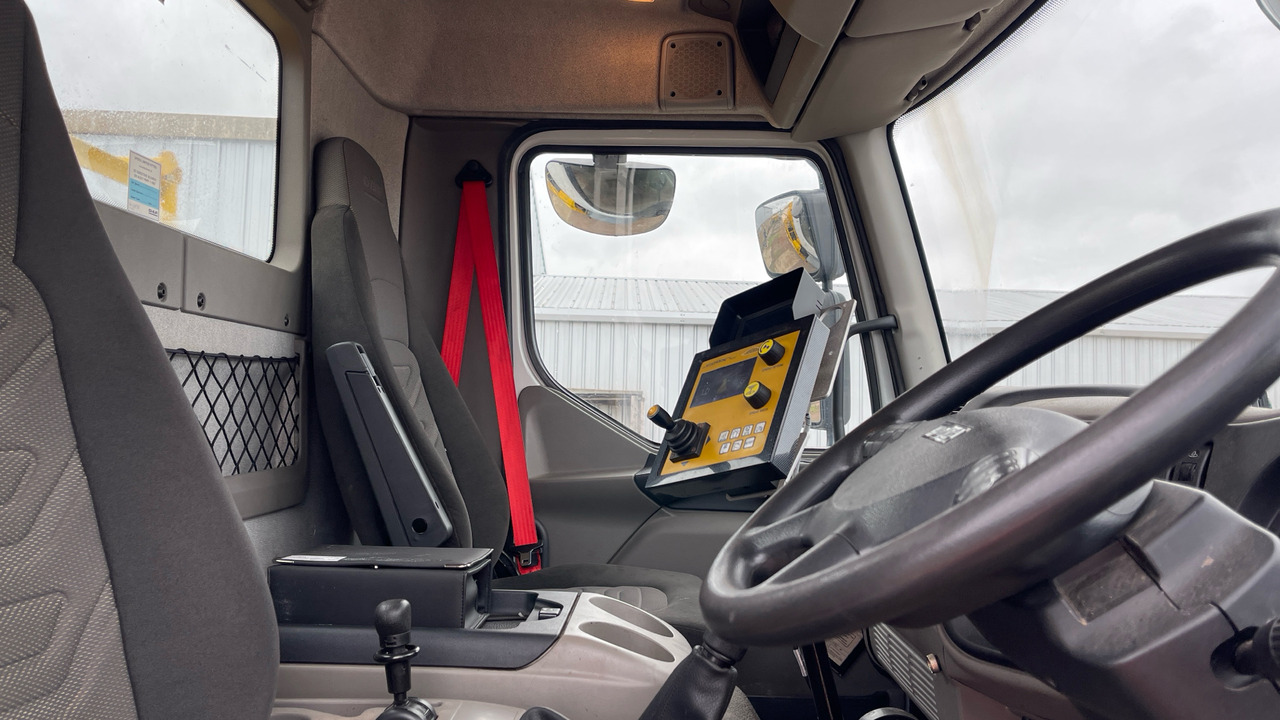 DAF LF 55.220 - Máquina quitanieve: foto 5 DAF LF 55.220 - Máquina quitanieve: foto 5