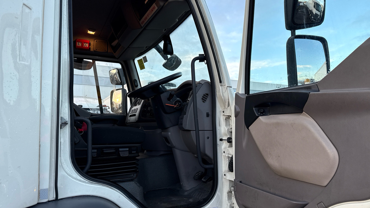 Daf LF 260 - Camión caja cerrada: foto 5 Daf LF 260 - Camión caja cerrada: foto 5