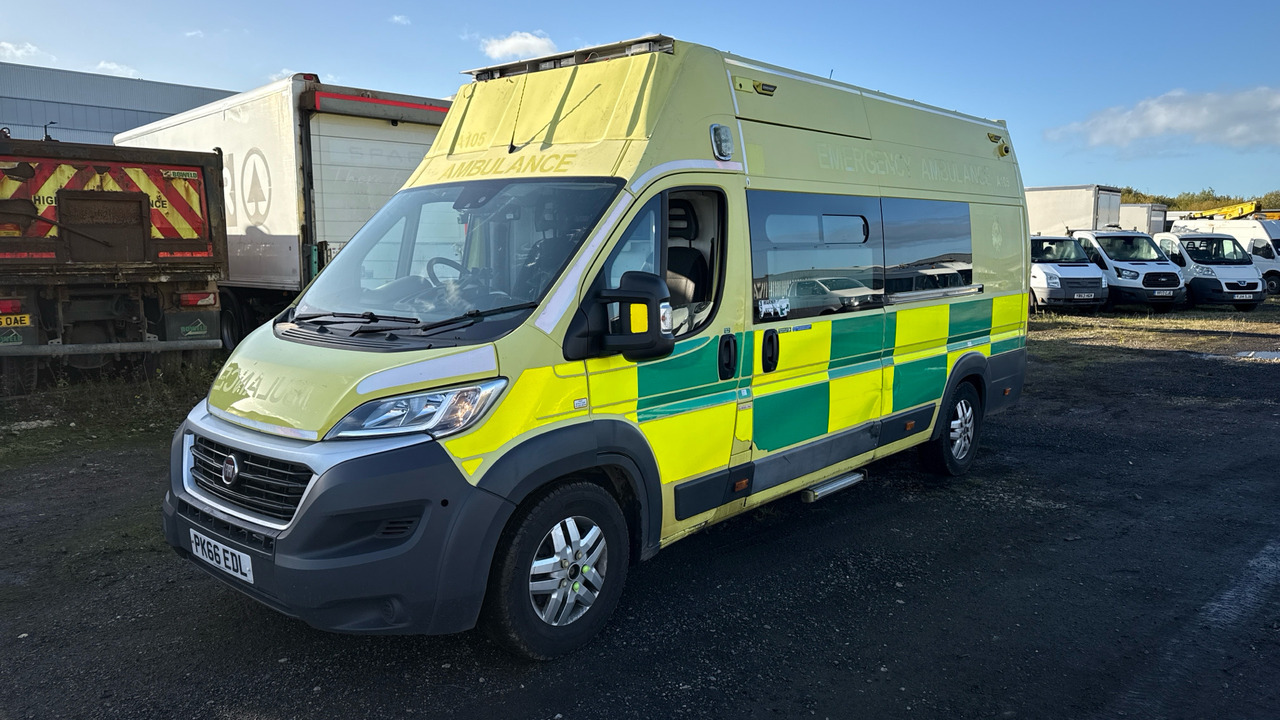 FIAT DUCATO 42 2.3 MULTIJET II - Ambulancia: foto 2 FIAT DUCATO 42 2.3 MULTIJET II - Ambulancia: foto 2