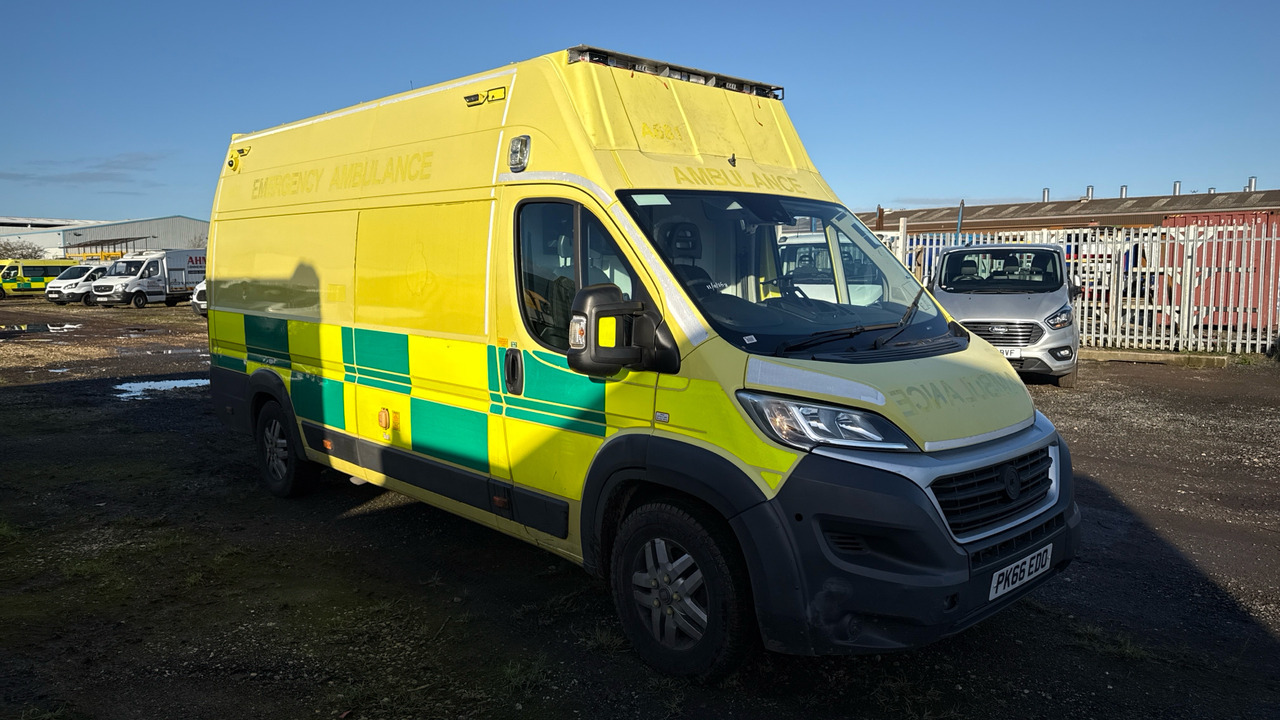 FIAT DUCATO 42 MULTIJET II - Ambulancia: foto 1 FIAT DUCATO 42 MULTIJET II - Ambulancia: foto 1