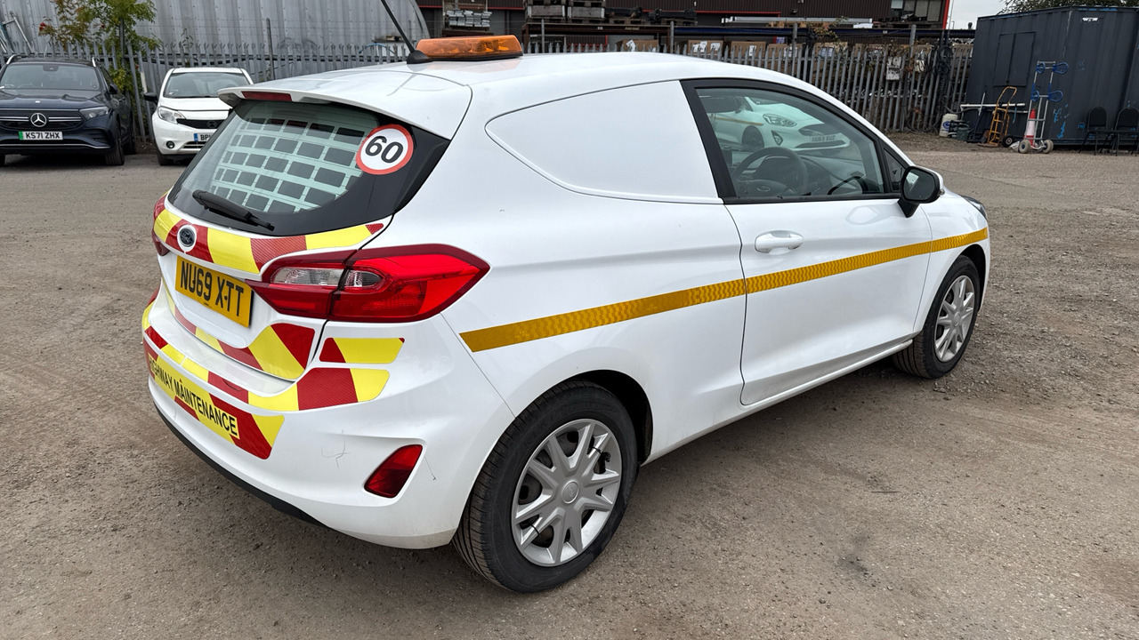 FORD FIESTA 1.5 TDCi - Coche: foto 4 FORD FIESTA 1.5 TDCi - Coche: foto 4