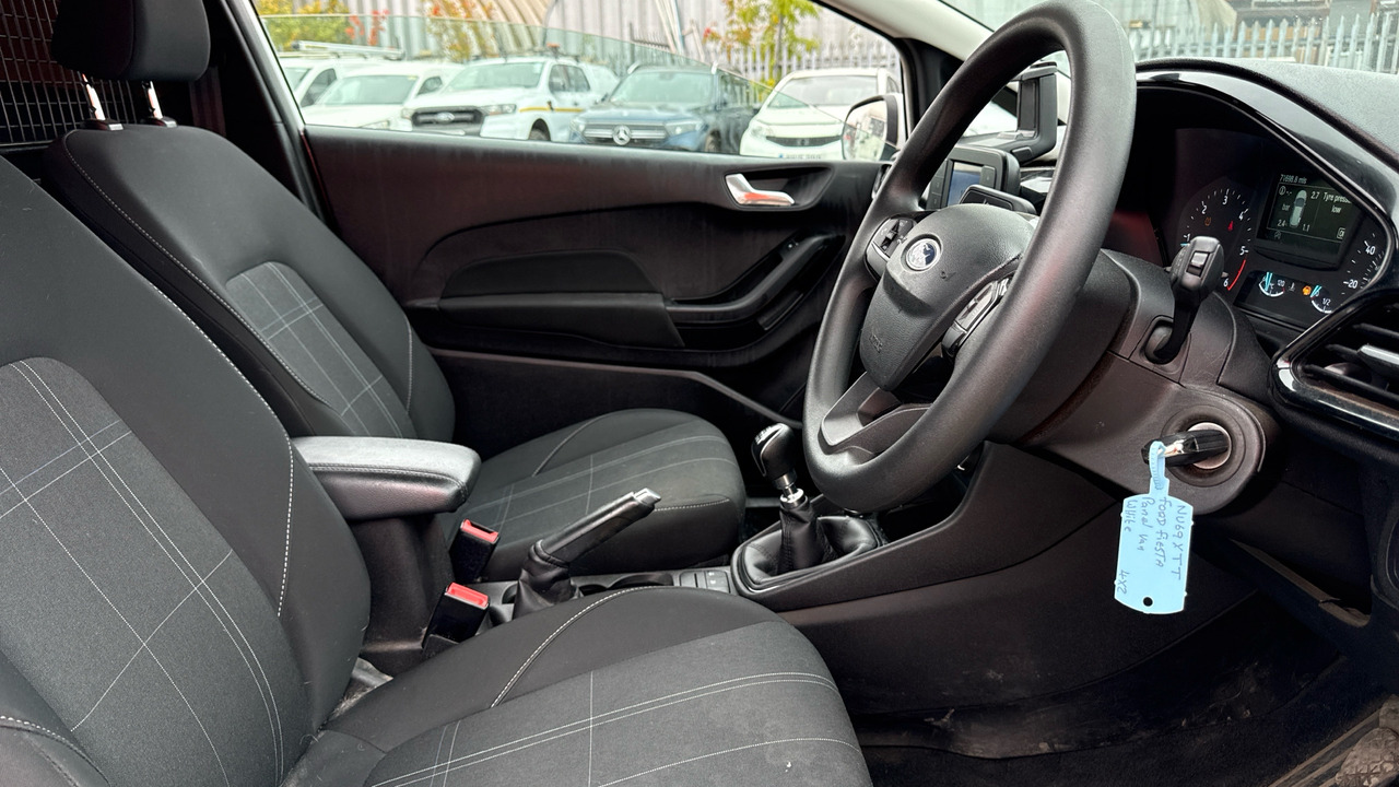 FORD FIESTA 1.5 TDCi - Coche: foto 5 FORD FIESTA 1.5 TDCi - Coche: foto 5