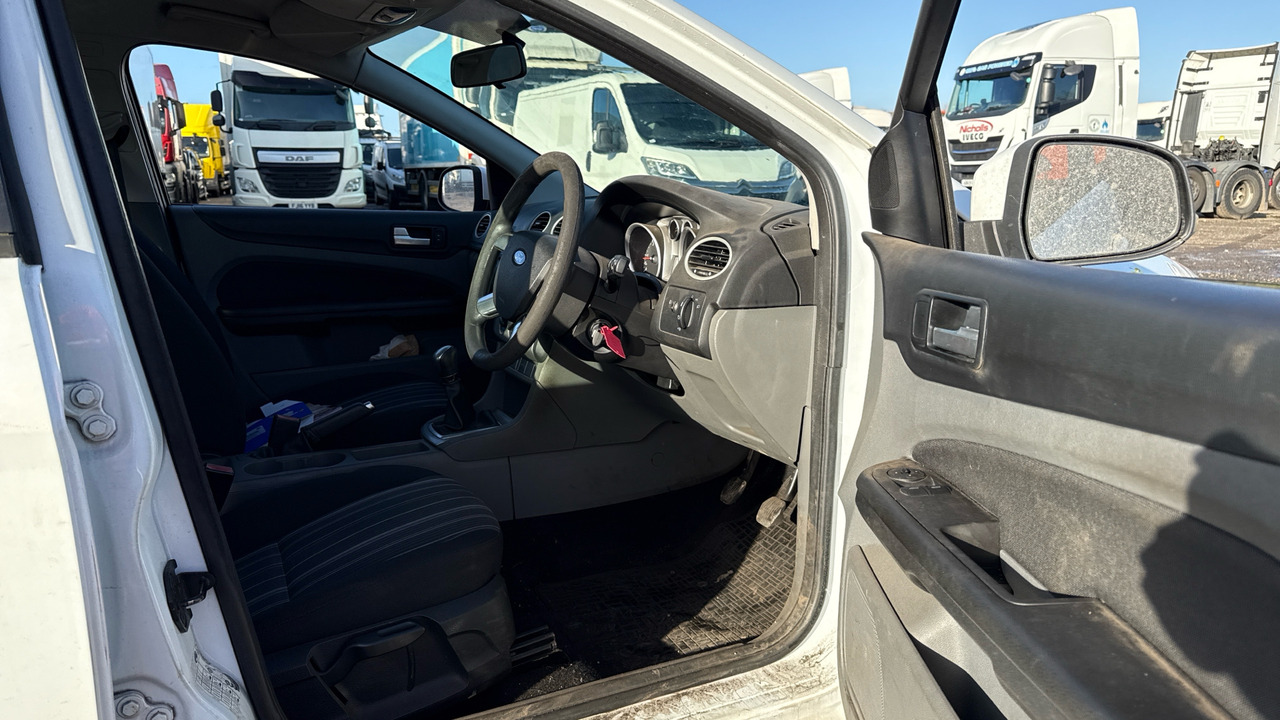 FORD FOCUS 1.6 TDCI STYLE - Hatchback: foto 5 FORD FOCUS 1.6 TDCI STYLE - Hatchback: foto 5