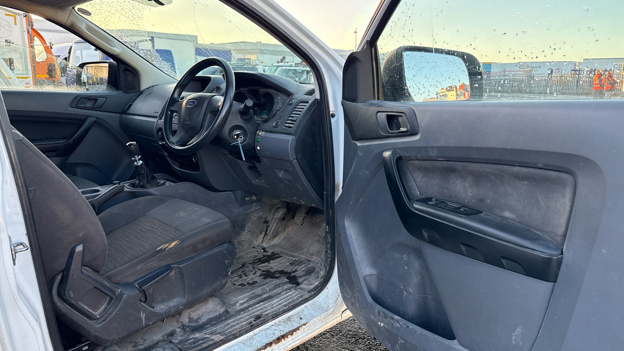 FORD RANGER XL 2.2 TDCi 150ps - Pick-up, Furgoneta combi: foto 5 FORD RANGER XL 2.2 TDCi 150ps - Pick-up, Furgoneta combi: foto 5
