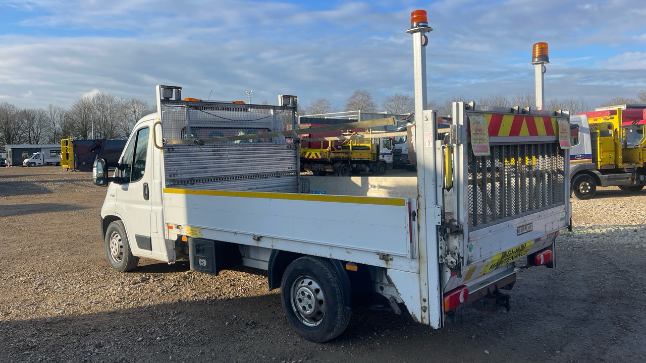 Fiat Ducato 35 35 MAXI 2.3 MULTIJET 130PS - Furgoneta caja abierta: foto 3 Fiat Ducato 35 35 MAXI 2.3 MULTIJET 130PS - Furgoneta caja abierta: foto 3