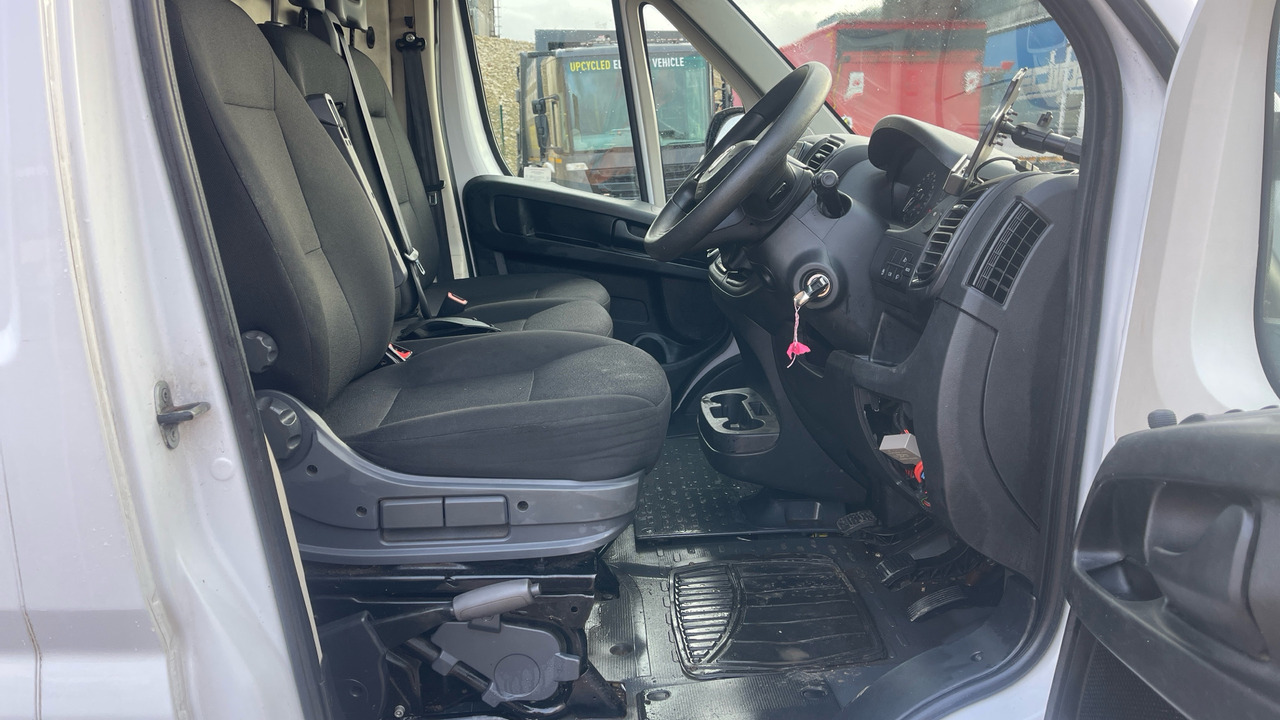 Fiat Ducato 35 MAXI 2.2 MULTI JET 140PS - Furgón: foto 5 Fiat Ducato 35 MAXI 2.2 MULTI JET 140PS - Furgón: foto 5