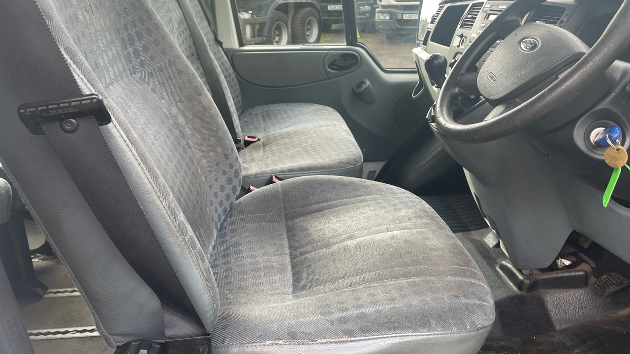 Ford Transit T350 2.2 TDCi 115ps - Furgoneta combi: foto 5 Ford Transit T350 2.2 TDCi 115ps - Furgoneta combi: foto 5