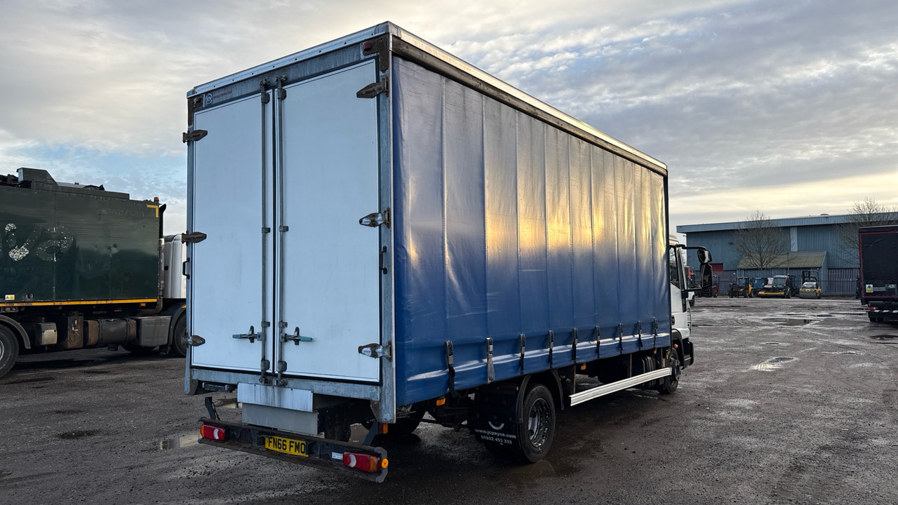 IVECO EUROCARGO 75E19S - Camión lona: foto 4 IVECO EUROCARGO 75E19S - Camión lona: foto 4