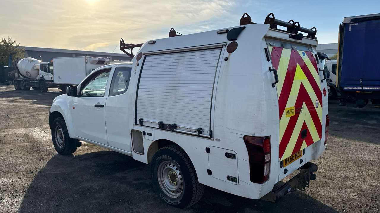 Isuzu D-Max 2.5TD - Pick-up, Furgoneta combi: foto 3 Isuzu D-Max 2.5TD - Pick-up, Furgoneta combi: foto 3