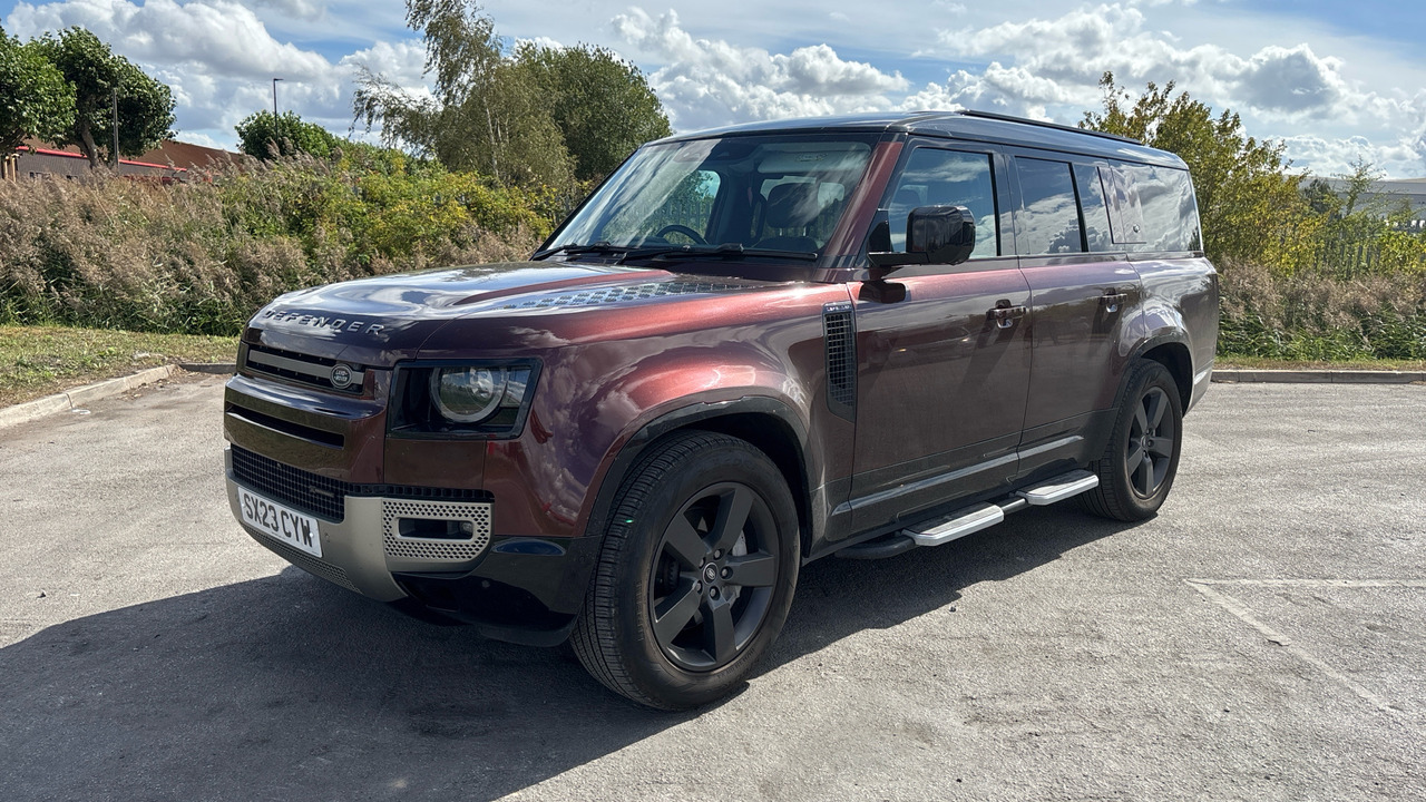 LAND ROVER DEFENDER 3.0 D300 X-Dynamic HSE 130 - SUV/ Todoterreno: foto 2 LAND ROVER DEFENDER 3.0 D300 X-Dynamic HSE 130 - SUV/ Todoterreno: foto 2