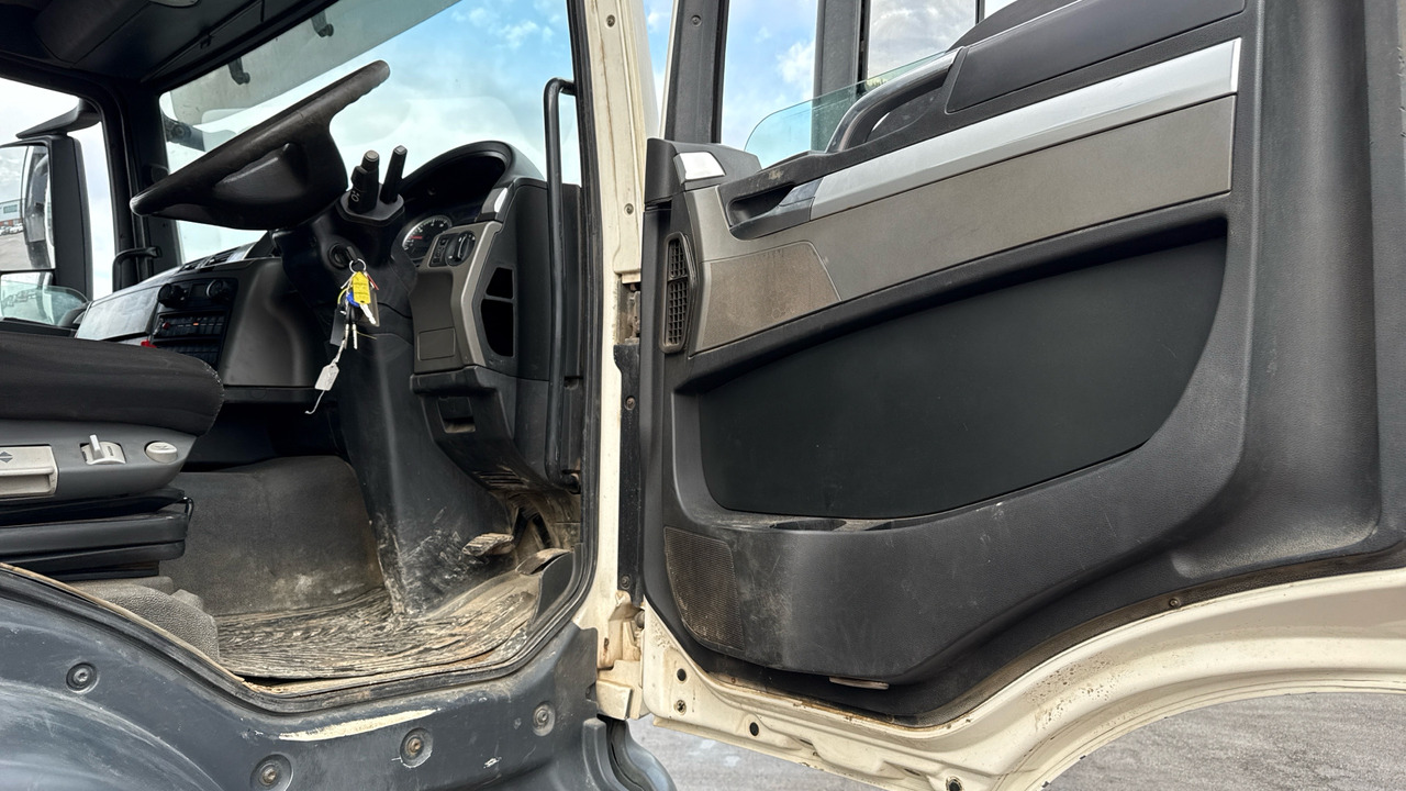 MAN TGS 35.400 - Camión volquete: foto 5 MAN TGS 35.400 - Camión volquete: foto 5