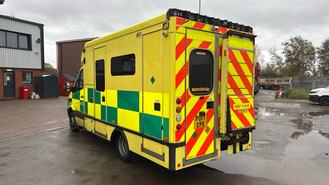 MERCEDES-BENZ SPRINTER 519 CDI - Ambulancia: foto 3 MERCEDES-BENZ SPRINTER 519 CDI - Ambulancia: foto 3