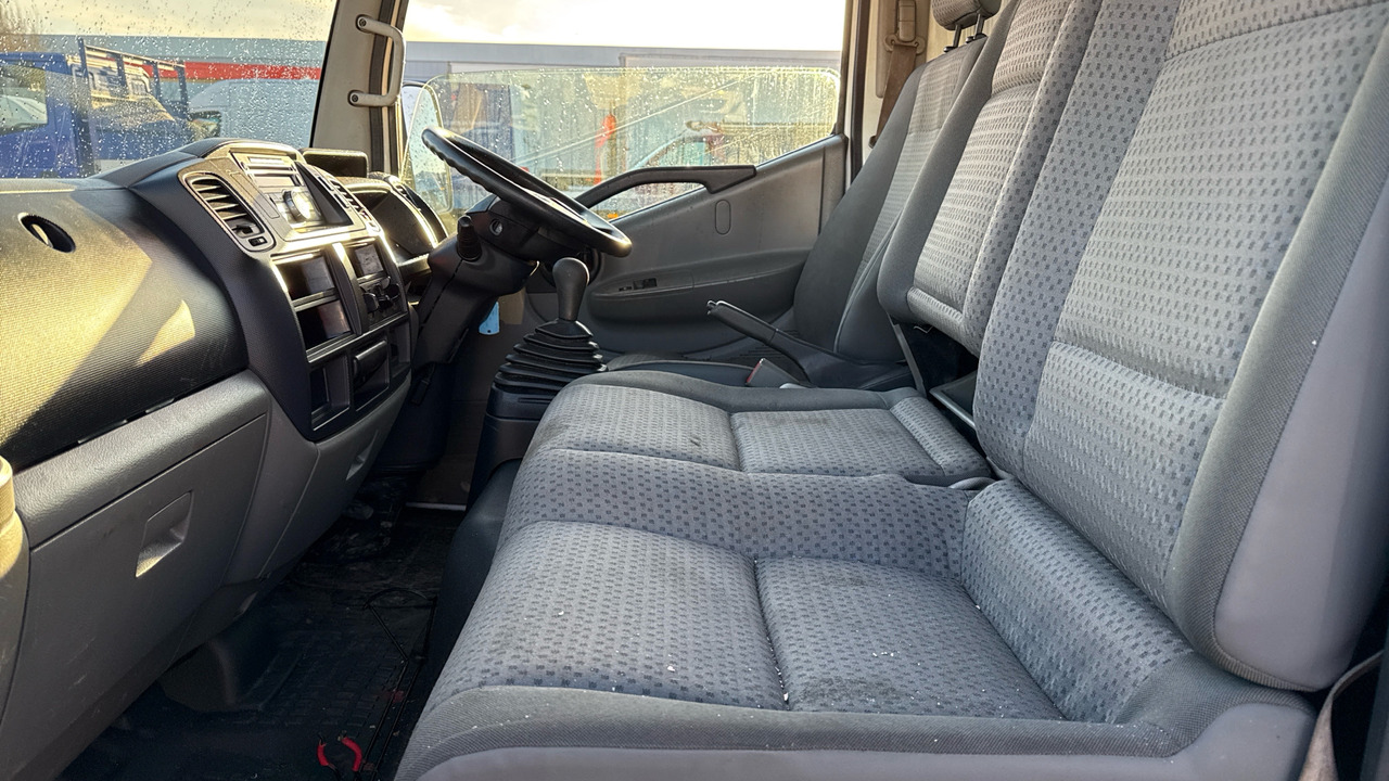 Furgoneta caja abierta NISSAN CABSTAR 35.14 dCi: foto 17