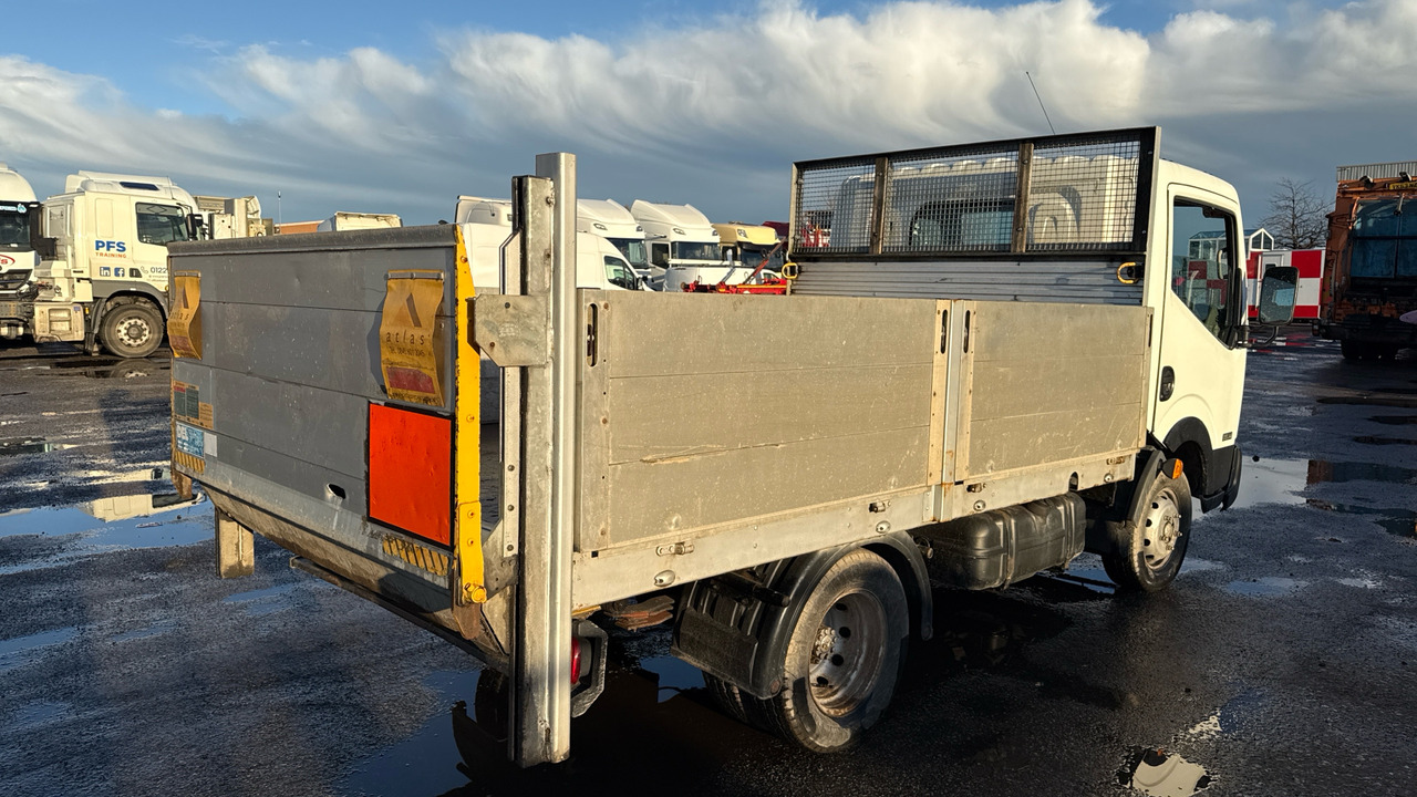 NISSAN CABSTAR 35.14 dCi - Furgoneta caja abierta: foto 4 NISSAN CABSTAR 35.14 dCi - Furgoneta caja abierta: foto 4